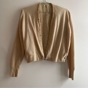 Vintage 1950’s Moritz Pale Peach Pink Cashmere Cardigan Gold Pearl Clasp